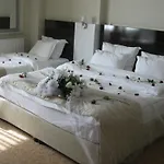 Hotel Anya 3*