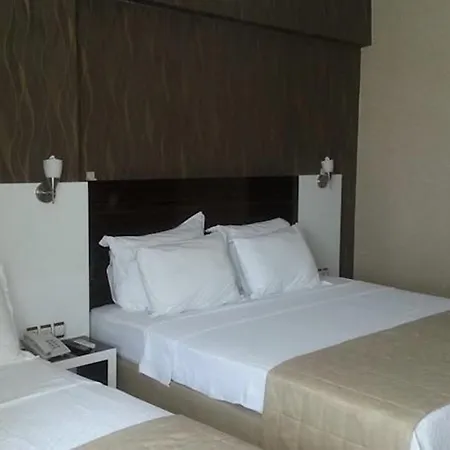 Anya ホテル デニズリ